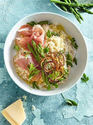 Risotto with prosciutto and asparagus