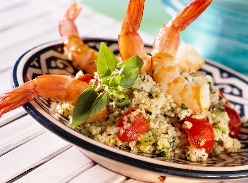 Couscous with jumbo prawns and tomatoes