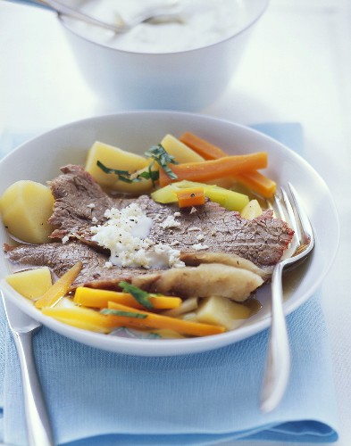 Boiled beef fillet, potatoes, vegetables & horseradish sauce