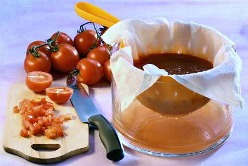 Tomatengelee zubereiten