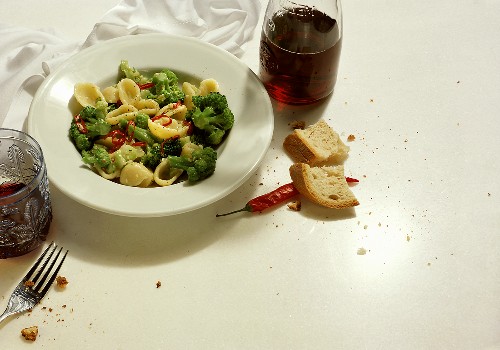 Orecchiette alla pugliese (orecchiette with broccoli)
