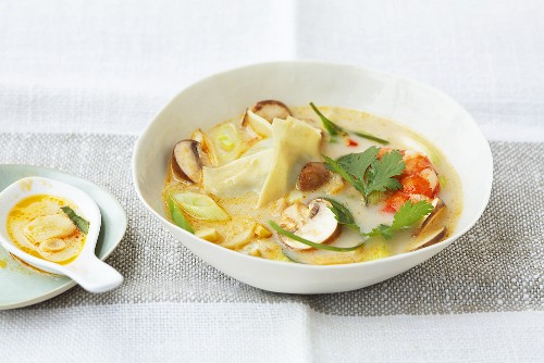 Thai coconut soup with prawns and wontons