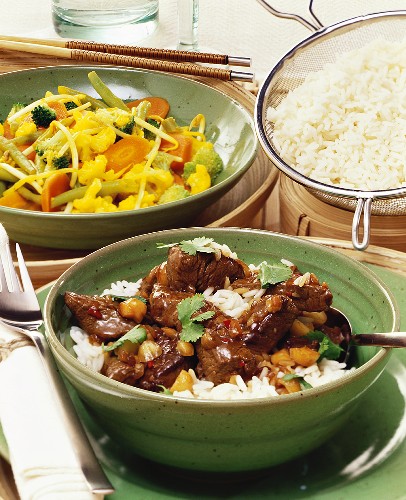 Spicy lamb curry & sweet & sour vegetables with turmeric