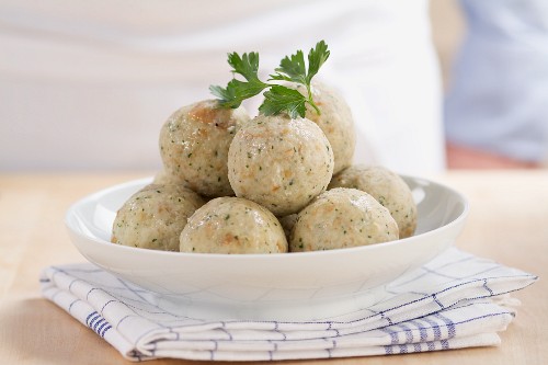 Bayerische Semmelknödel