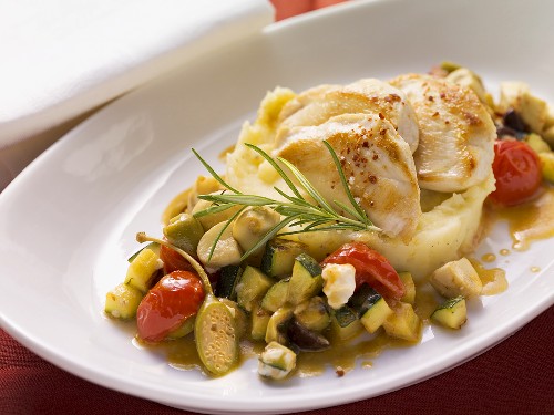 Chicken breast with mashed potatoes and Mediterranean vegetables