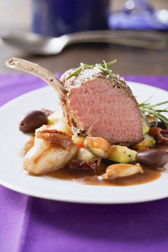 Roast saddle of lamb with Mediterranean lamb gravy