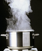 Dampfender Kochtopf ohne Deckel