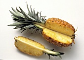 Pineapple with Wedge Cut; Overhead