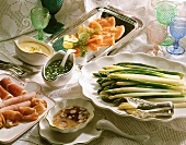 Asparagus with ham, smoked salmon & sauces