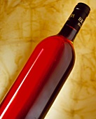 Klassische Flasche aus der spanischen Rotweinregion Rioja