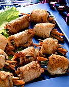 Turkey roll with vegetable sticks (carrot and courgette) 