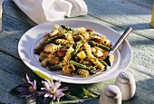 Fusilli salad with chicken breast and green asparagus