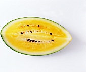 Ein Ananasmelonenschnitz (gelbe Wassermelone)