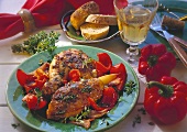 Hähnchen mit Paprika-Schalotten-Gemüse, Thymian & Specksauce
