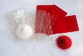 Gelatine in powder and sheet form in red and white