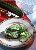 Wholemeal bread with cucumber mousse