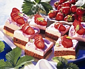 Strawberry slices Fürst Pückler style