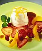 Joghurtmousse mit Balsamico-Erdbeeren