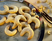 Cashew and almond cookies