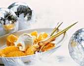 Orangenragout mit Vanilleeis und Zitronengras
