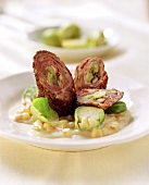 Ostrich roulade with Brussels spouts and apple