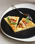 Cheese quiche with prosciutto