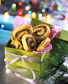 Poppyseed biscuits in green gift box