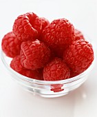 A bowl of raspberries