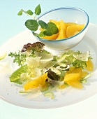 Blattsalat mit Manchego und Orangen