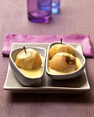 Poached apples with vanilla cream