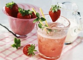 Molketrunk mit Erdbeeren und Vanille