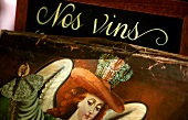 Nostalgisches Weinschild mit Aufschrift 'Nos vins'