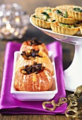 Baked grapefruits and mini-quiches