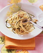 Spaghetti with courgette and shrimp sauce