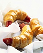 Ham croissants (puff pastry with ham filling)