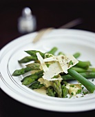 Green asparagus with hollandaise sauce and Parmesan