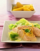 Salmon fillet with savoy with lemon sauce