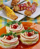 Clown sandwiches and puff pastry crackers for children's party