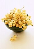 White currants in a bowl