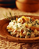 Rice salad with turkey breast, cashew nuts and peas