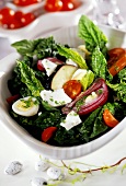 Spinach salad with aubergines and sheep's cheese