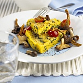 Fried polenta with mushrooms