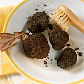 Cleaning truffles