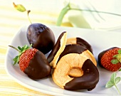 Chocolate-coated fruit