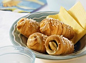 Pretzel croissants with spicy vegetable filling