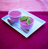 Blackberry mousse in two bowls