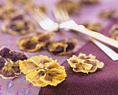 Dried pansies as table decoration