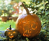 Two pumpkin lanterns for Halloween
