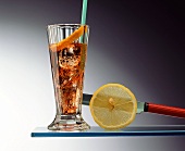 Negroni (Cocktail mit Campari,Vermouth Rosso,Gin,Eiswürfeln)