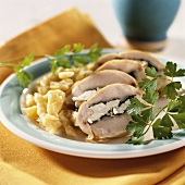 Stuffed chicken breast with sheep's cheese & noodles (spaetzle)